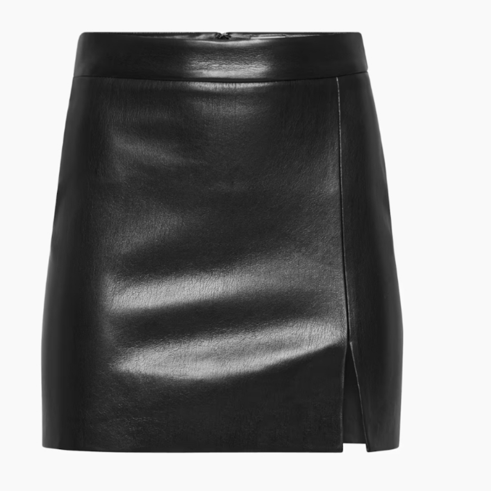 NWT Aritzia Wilfred Black Patio Mini Skirt